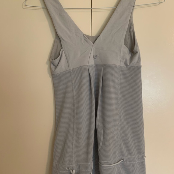 Lululemon athletica tank top with cinched waist - Picture 2 of 4